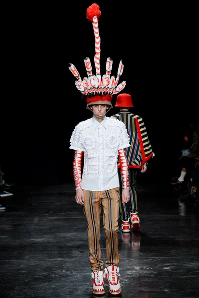 Look 39